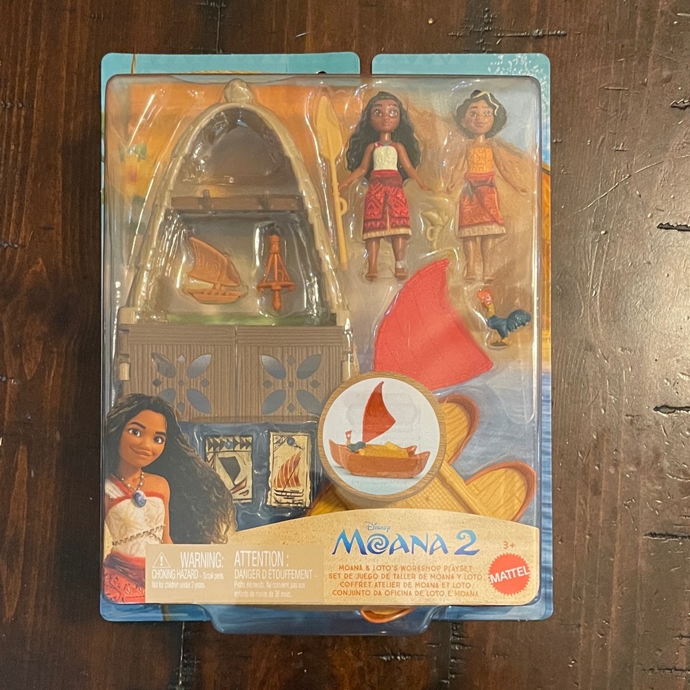 Disney Moana 2 Workshop Playset with Moana Loto and Heihei Action Figures